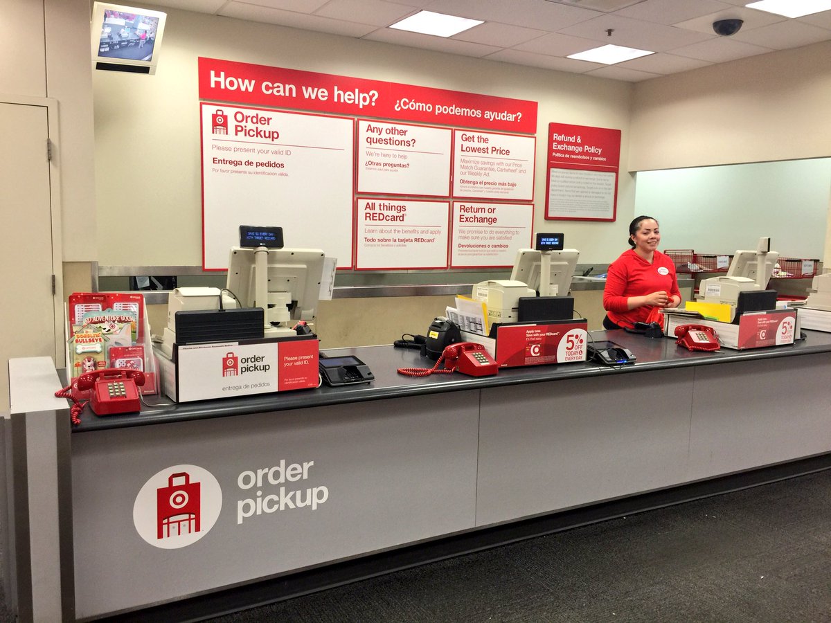 JesusTovar1's tweet photo. Our Service Desk stays brand all day long! #T2042 #makeithappen #G391Engagement https://t.co/imWYyYRKwq
