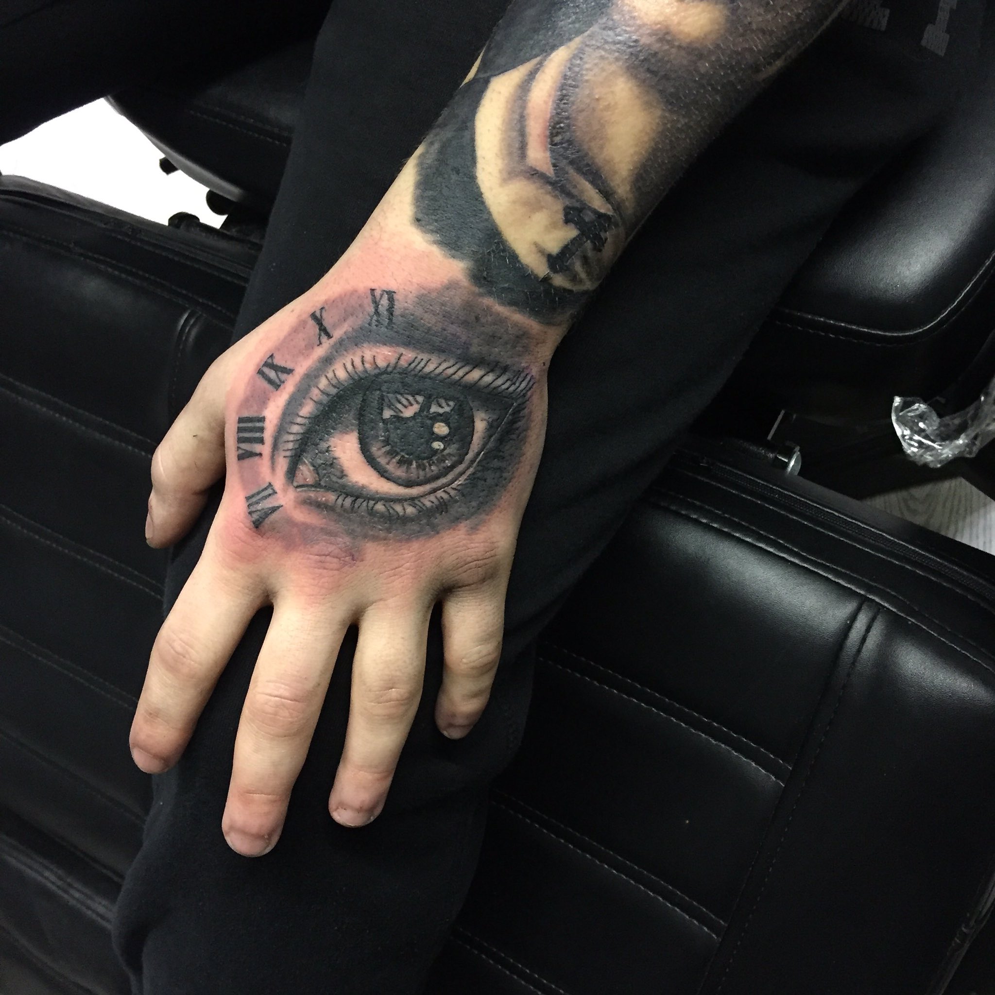 Eye And Clock Tattoo Meaning - h6570z9