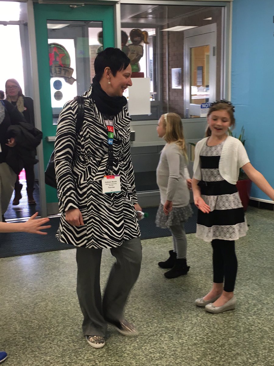dheumann20's tweet photo. Erie Greeter Leaders #TLIMERIE #standmi #tlim https://t.co/xjJAplumm2