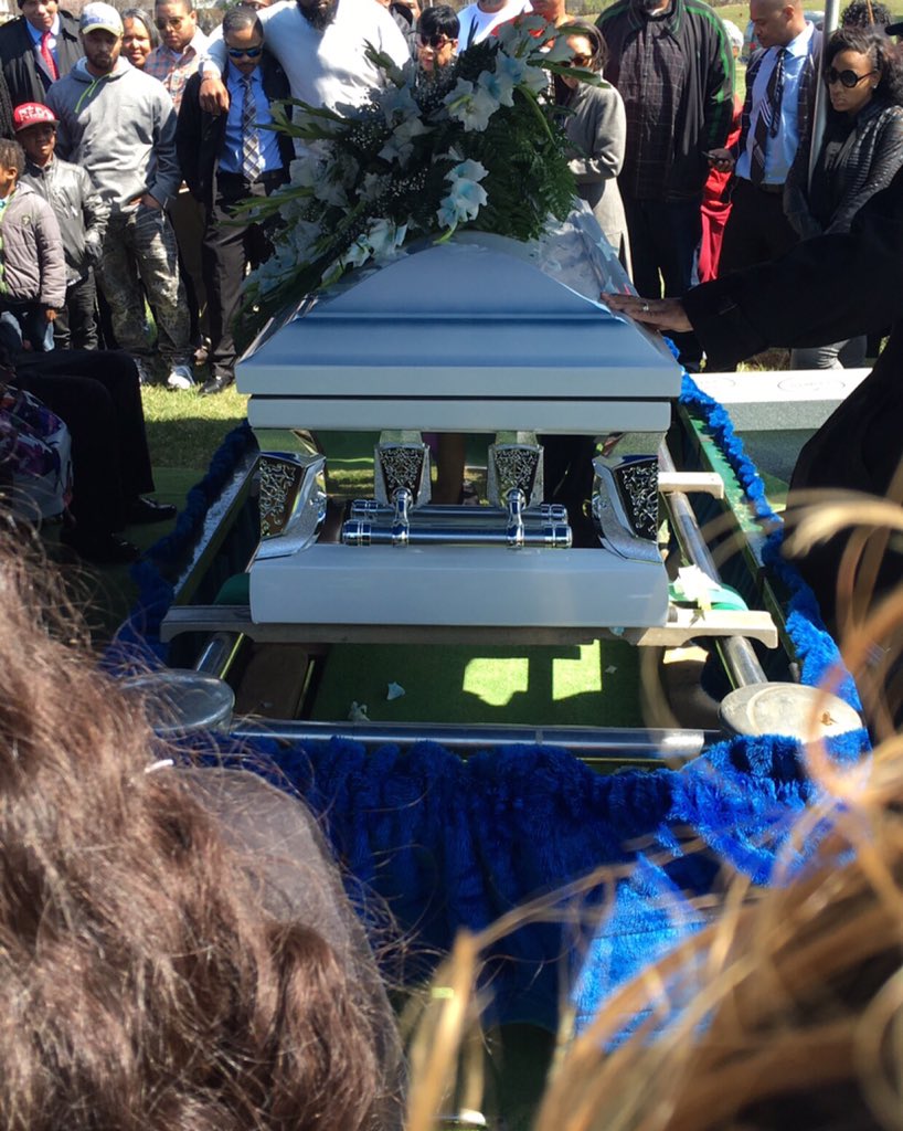 niley__'s tweet photo. Can't believe that your gone 👼🏽👼🏽👼🏽👼🏽😔😔😔😔 #runitupforshellz #ripmanny #ripshellz we love you ‼️ https://t.co/akh8VHSXZW