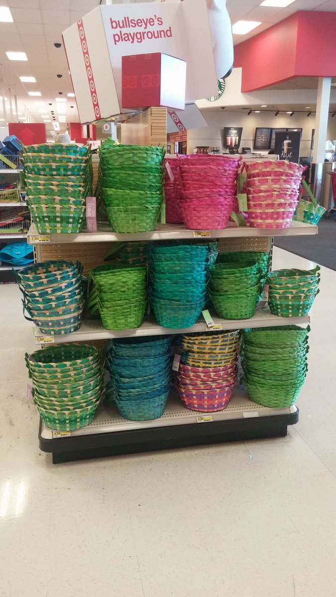 fonziboy92's tweet photo. Driving Seasonal sales in Bullseye's Playground #Sales #Seasonalsales #Easter @KDUB_40 @sandy_chan3 @AmandaWallin827 https://t.co/G5MxWQoUoT