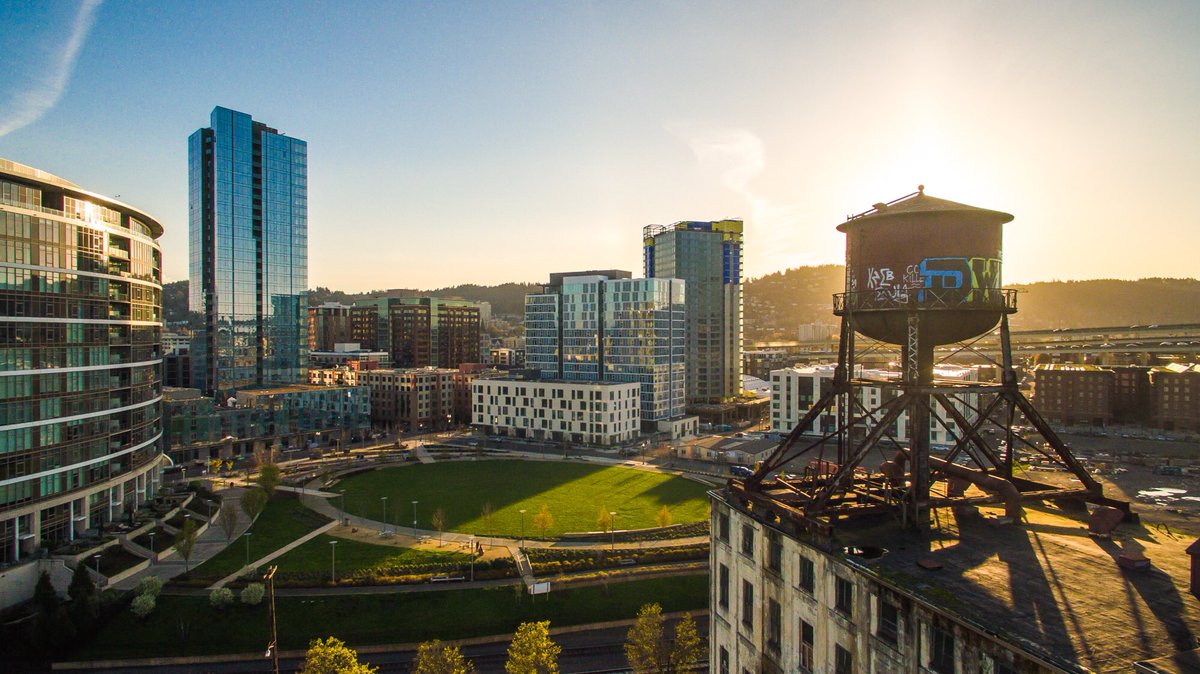 PortlandPicture's tweet photo. #portland was looking gooood this weekend! #pdx #pdxnow https://t.co/gKtf67Sgwv