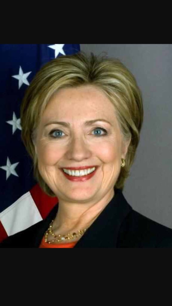 twins_n_wins's tweet photo. Who would you rather have as president?
RT for the rock
Like for Hillary https://t.co/q0b6bxVhTF