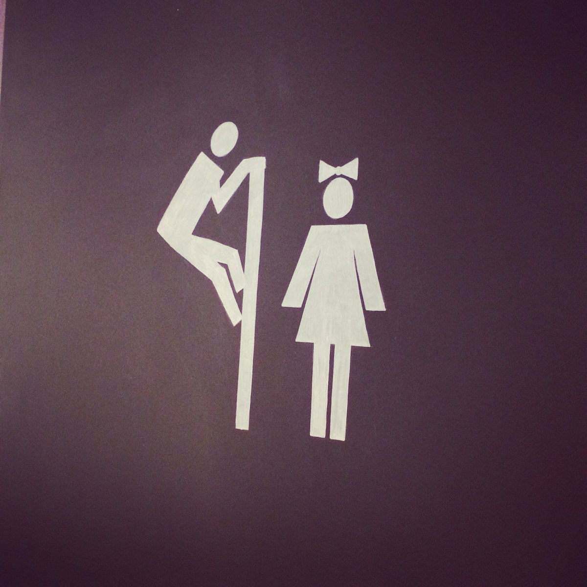 Nieuwe logo op de  #deur van het #toilet