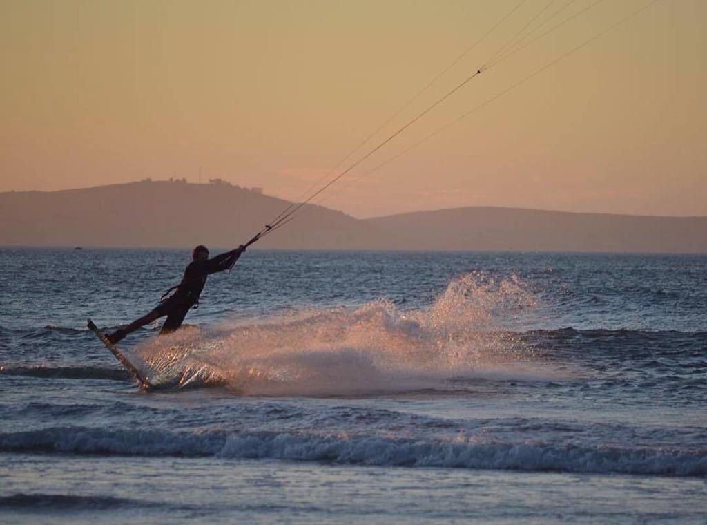 weKitesurf's tweet photo. Kitesurf :: South African sundown take offs with our buddy @devin_lester #norst #stokeup 
#send it #kitesurfing #ki… https://t.co/1XuDQuh4ZB