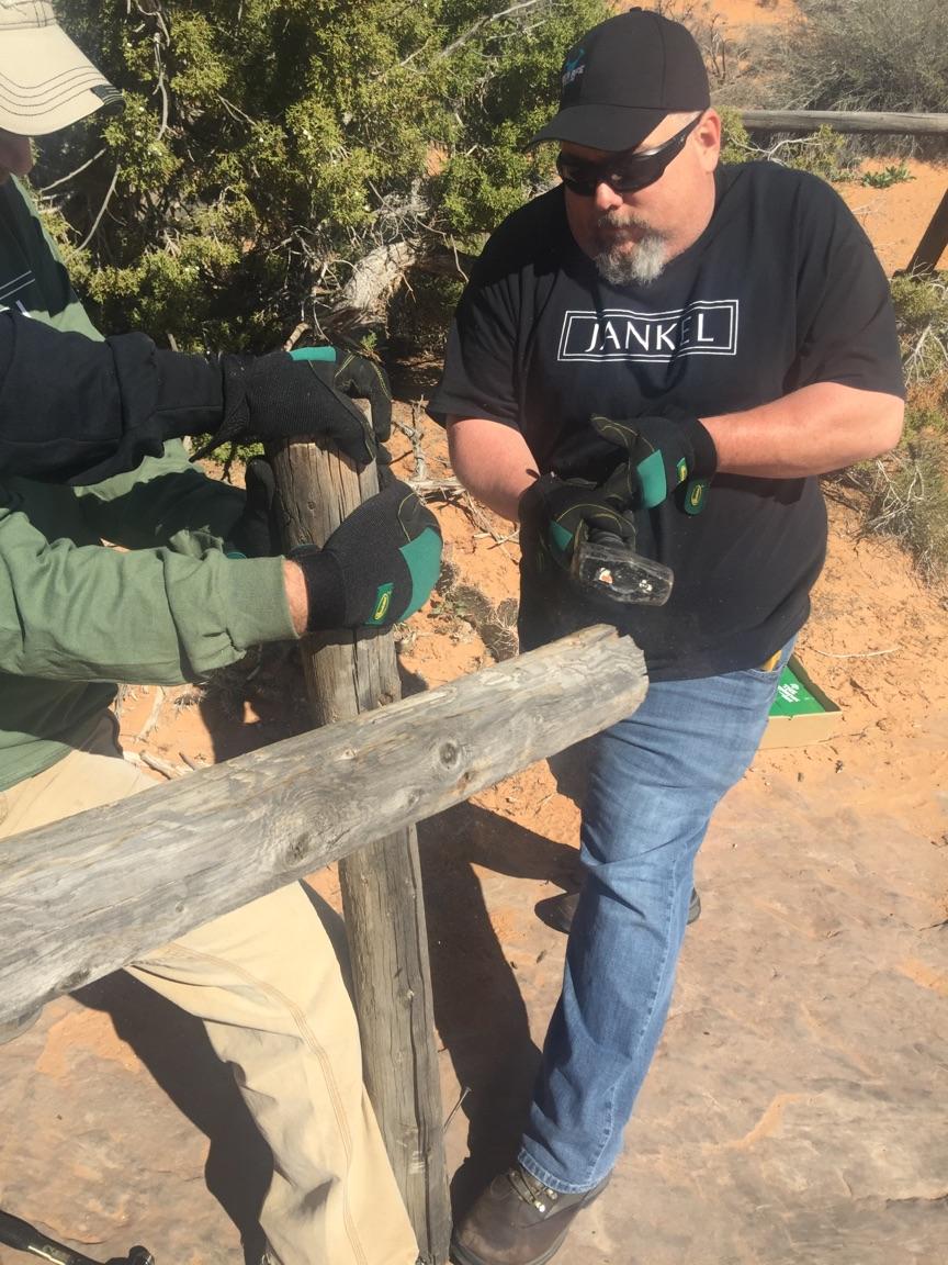 tread_lightly's tweet image. Out on Hell's Revenge today for our #EJS2016 Restoration project! #EasterJeepSafari #Moab #TreadLightly
