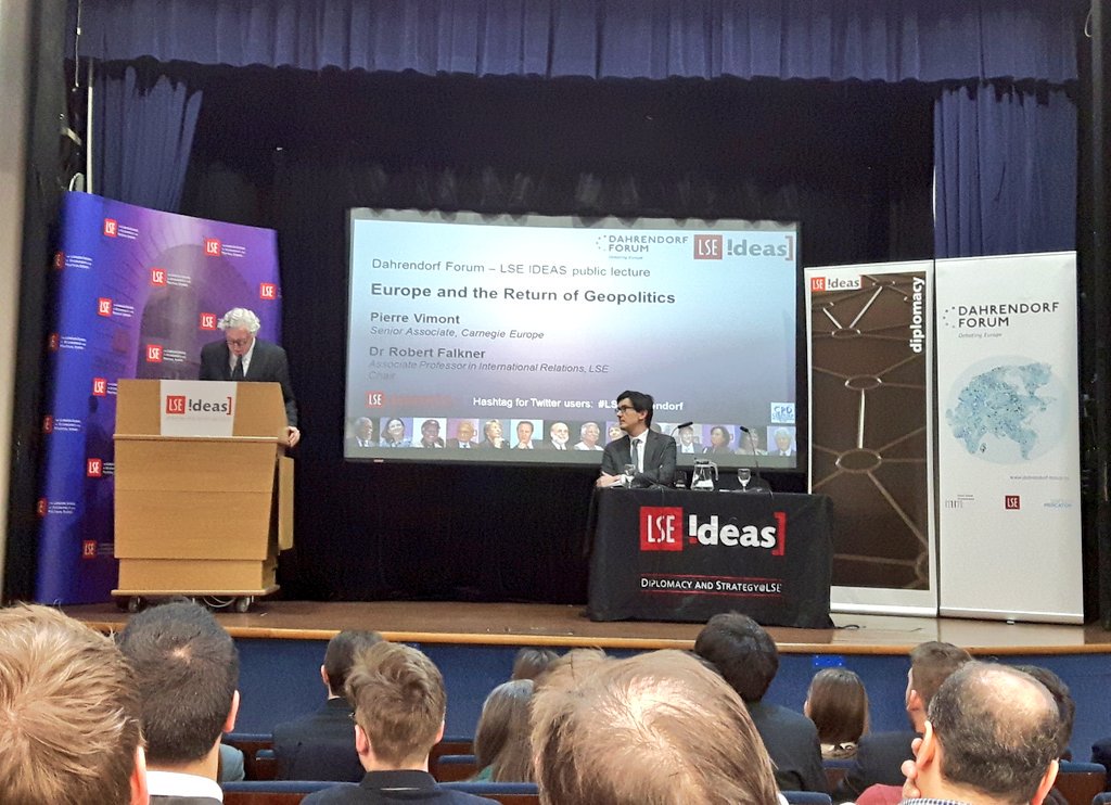"Geopolitical dimension is often missing in the EU pol. process" says Pierre Vimont (@Carnegie_Europe)#LSEDahrendorf https://t.co/7uef3vaZbu