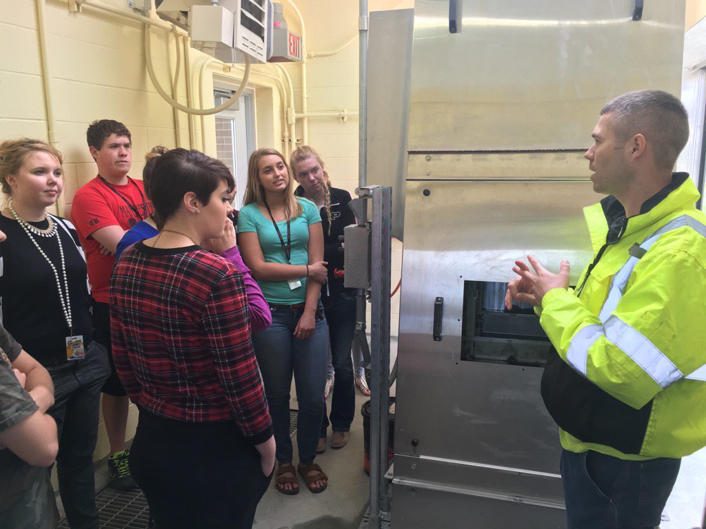 manchesterbio's tweet image. Wastewster trip!!! Love this!!! #apes #poop #barscreen