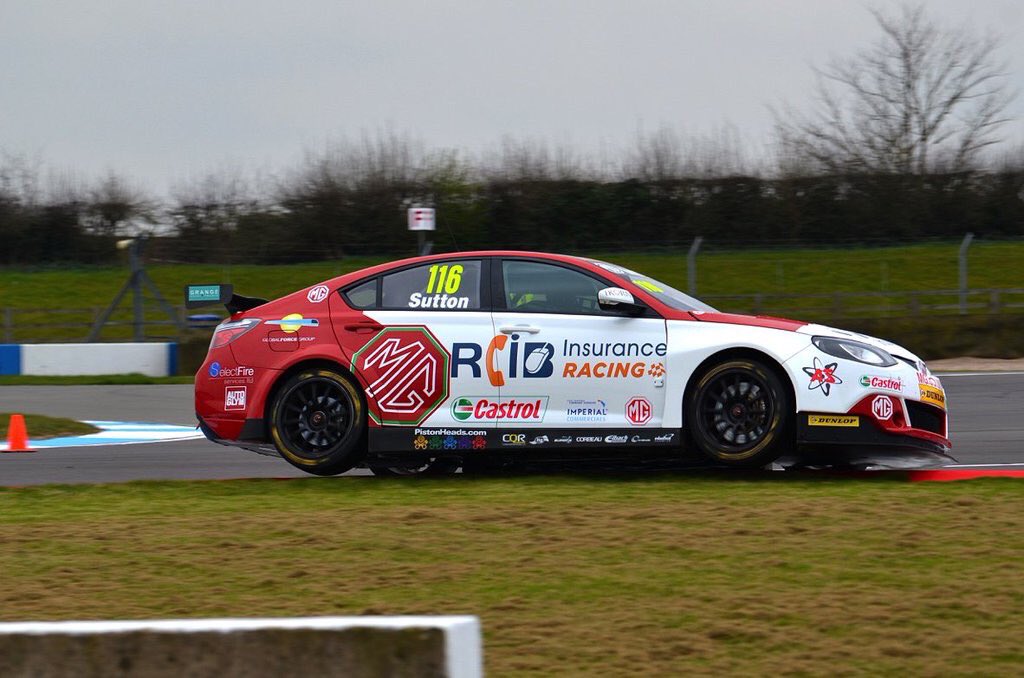ASuttonRacing's tweet photo. Awesome to finally get behind the wheel of my @MGmotor MG6! What's everyone's opinion on the livery!? #MyOffice https://t.co/i6FoYvuZDh