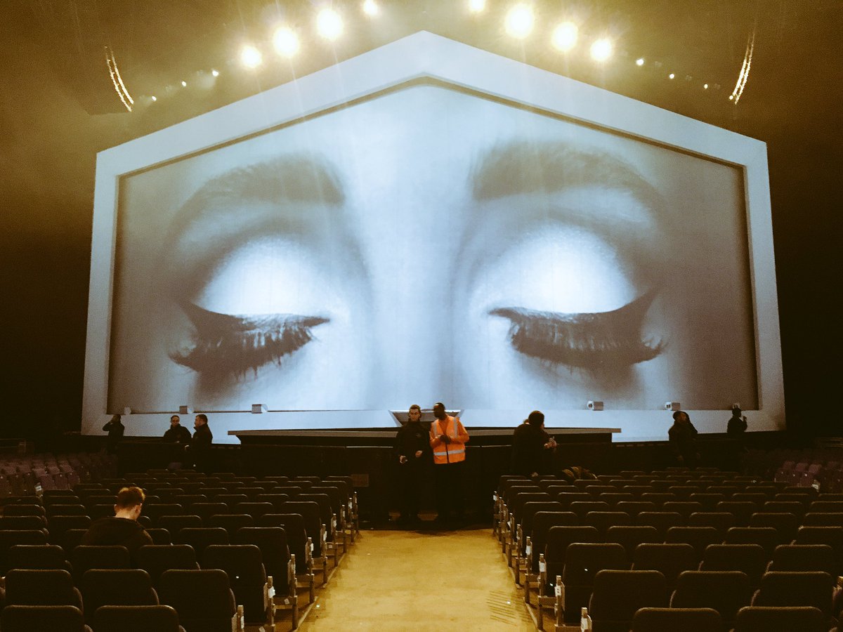 TheO2's tweet image. .@Adele day 6 - let's do this 📸🔥 #AdeleAtTheO2