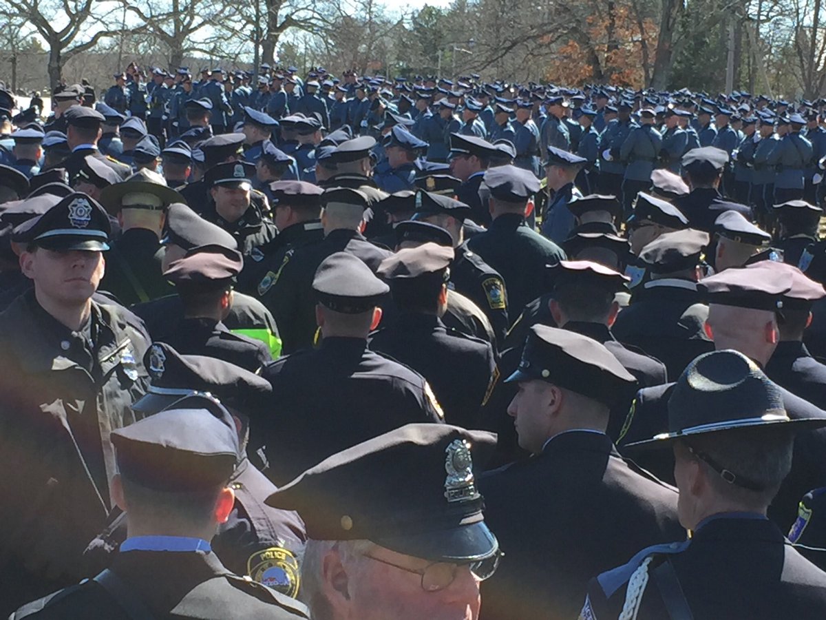 DanversPolice's tweet photo. Sea of blue. Honored to be part of the memorial service for @MassStatePolice Trooper Clardy this morning #RIPClardy https://t.co/KmWaQ02Cje
