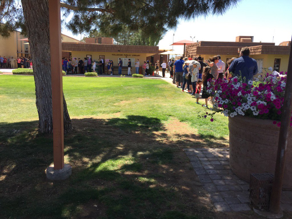 erinvalynn's tweet photo. Call me crazy, but I like to see long lines when I vote! 🇺🇸 #ArizonaPrimary #InLineNow https://t.co/3l2ItKIrgR