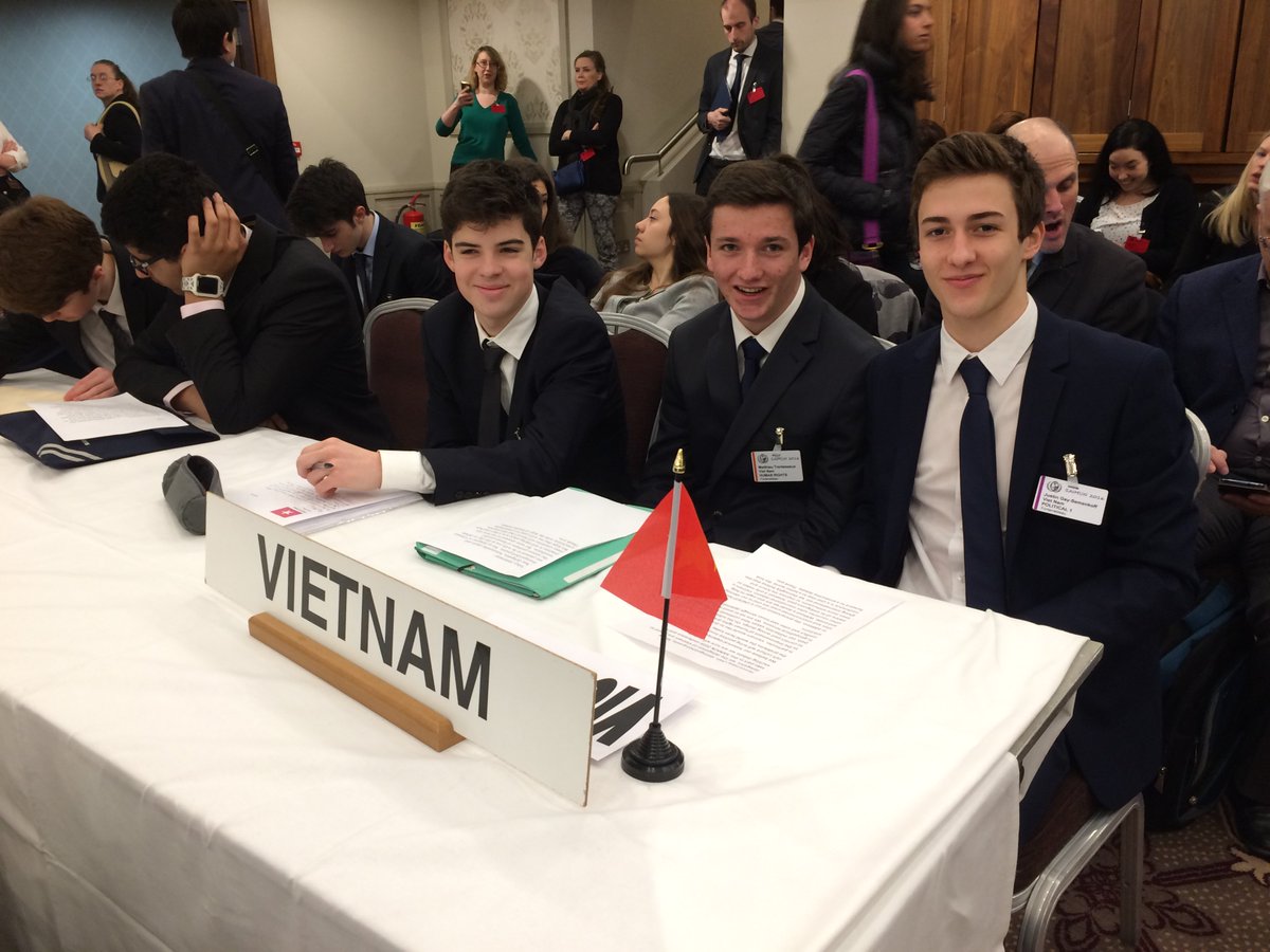 SAIMUN_Fonty's tweet photo. Delegation photos! #SAIMUN2016 https://t.co/xjuxGOsNjF