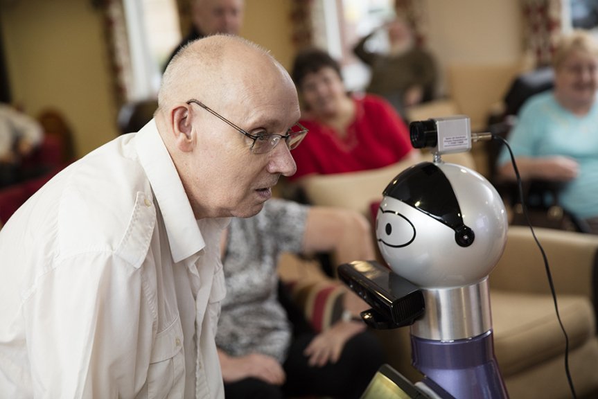 agewisescience's tweet image. Mobile robots are to live with the elderly in Lincoln.
@elena_bozhkova writing bit.ly/22D84Gi