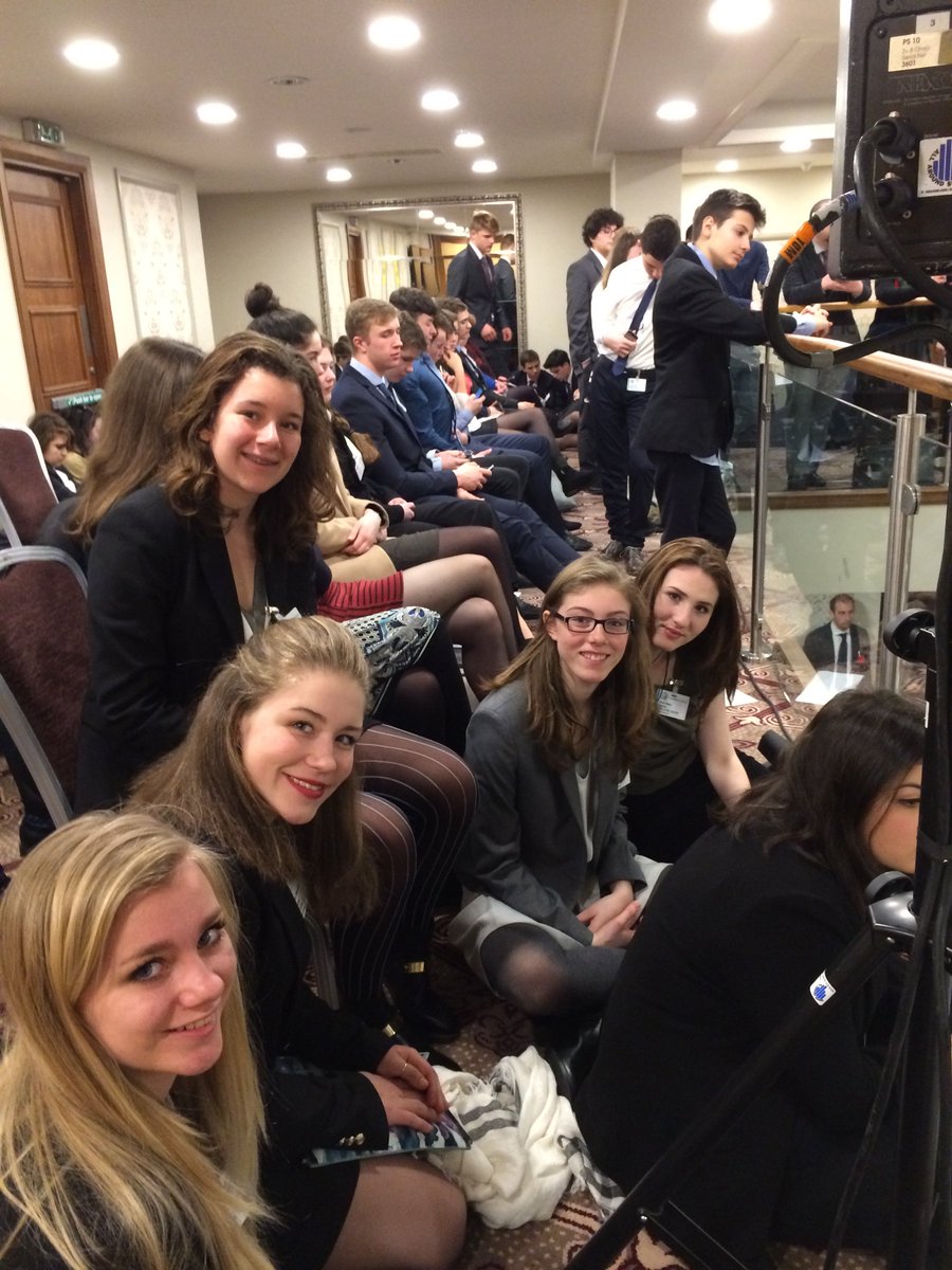 SAIMUN_Fonty's tweet photo. More photos of our kids at #SAIMUN2016 https://t.co/zl3z0P9v08