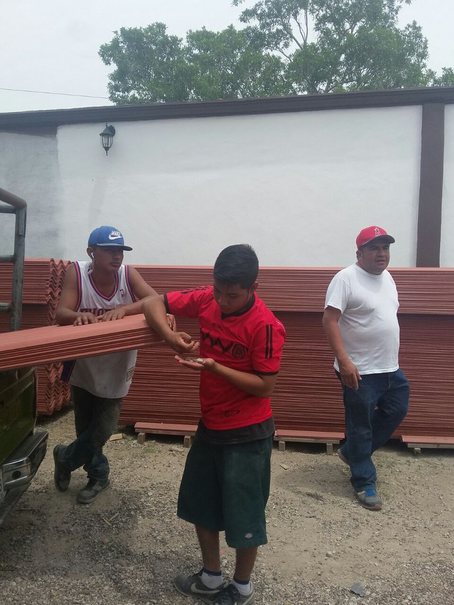LUCEROLAIZ's tweet photo. Se agradece a la @congregacion_mt en la gestion de laminas para Yautepec Morelos https://t.co/zP9PCBMxGp