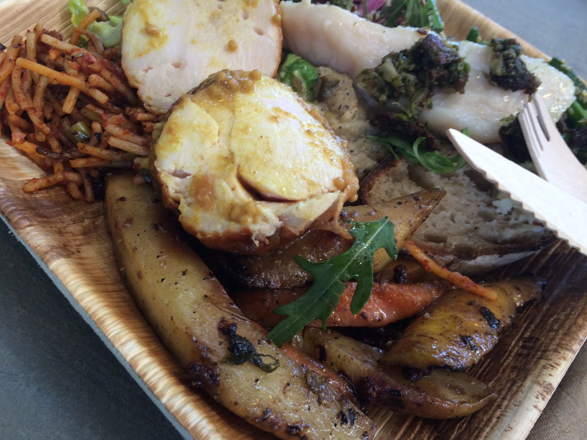 arrtistic's tweet photo. Eating like a king at #ShopifyUnite. Thanks @ShopifyPartners https://t.co/0PiaqfbmmI