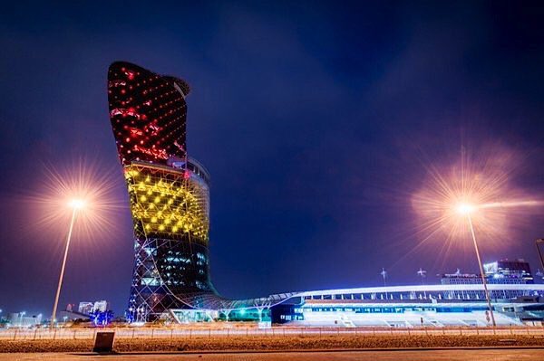 PHANlCATHEDISC0's tweet photo. Seeing the world support other countries at times like this is what makes me happy #BrusselsAttacks https://t.co/uYkdXJwYDP