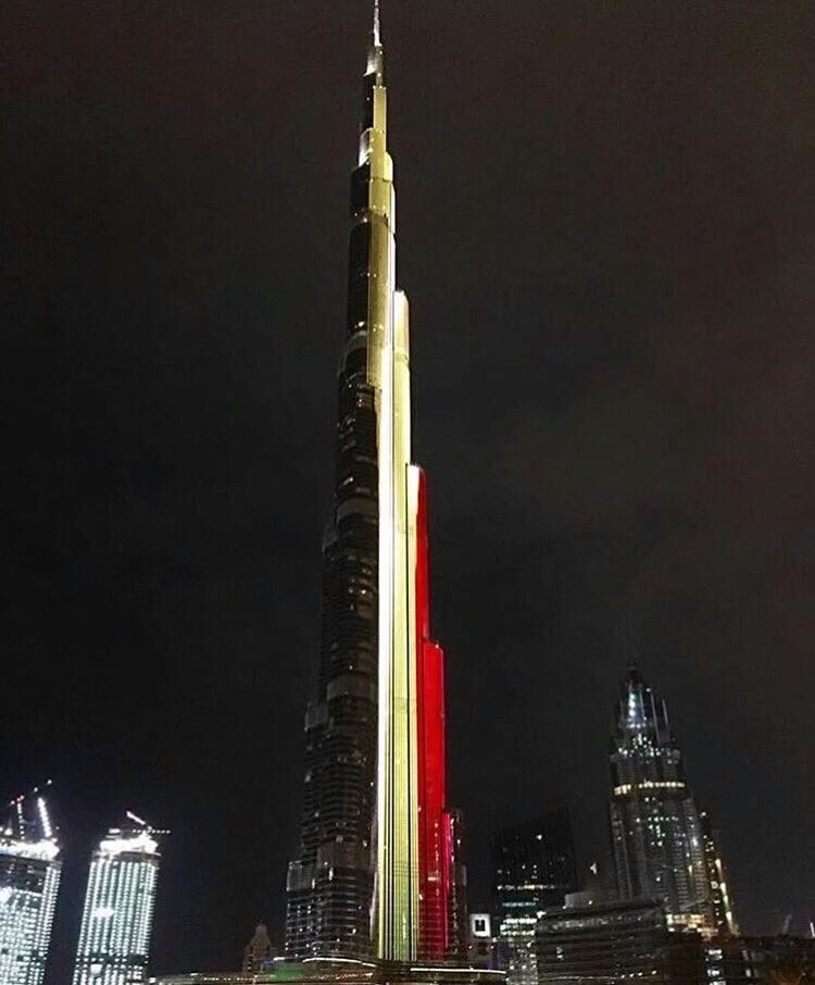 PHANlCATHEDISC0's tweet photo. Seeing the world support other countries at times like this is what makes me happy #BrusselsAttacks https://t.co/uYkdXJwYDP