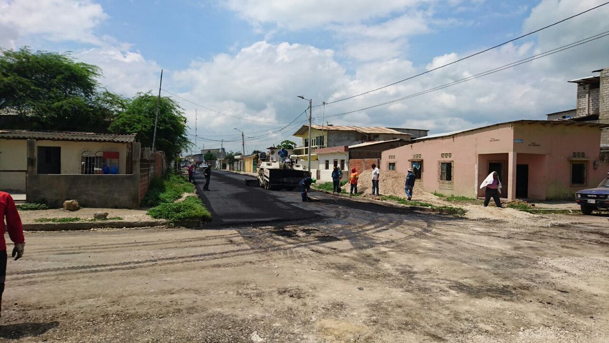 Alcaldia_Playas's tweet photo. #OtraCalleMas para Playas, asfaltado de la calle Eduardo Cruz. CUMPLIMOS..!! @PrefecturGuayas @Presidencia_Ec https://t.co/FOD80KvdVe