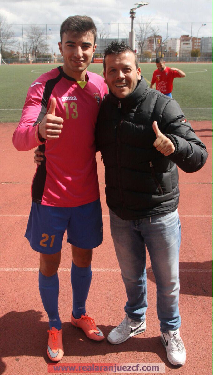 GUTIMICHEL8's tweet photo. Con el mejor futbolista de la comunidad de Madrid que grande eres zorro @FranSantano_ a veces hasta el mejor portero https://t.co/FJpFp5FW9c