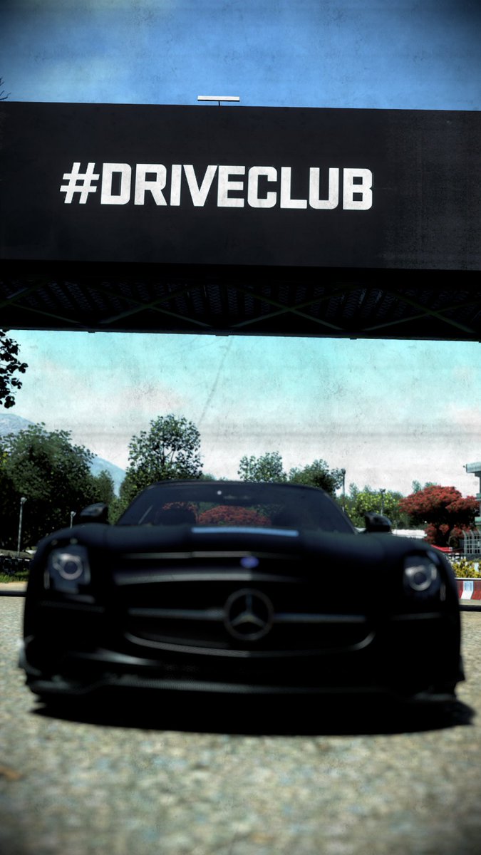 deadlyFox tweet media