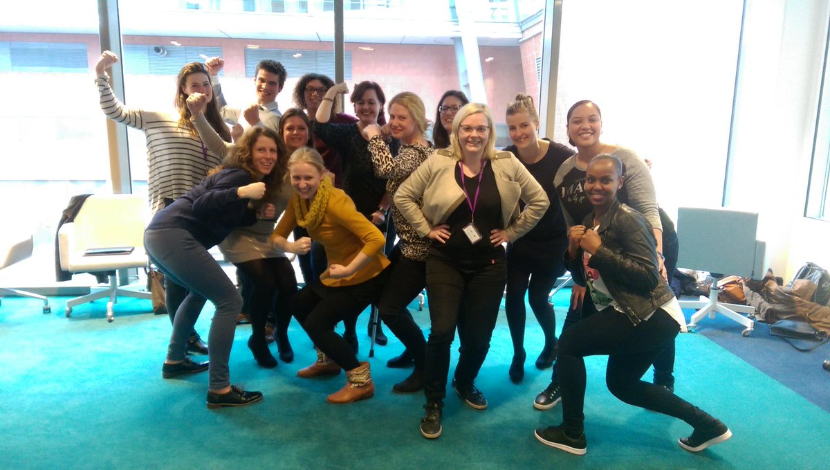 MaudStevers's tweet photo. Vandaag een workshop 'Werken vanuit je Eigen Kracht' gegeven @Nuon. Wat een krachtige groep! #sparkyourlife https://t.co/arIaygG92T