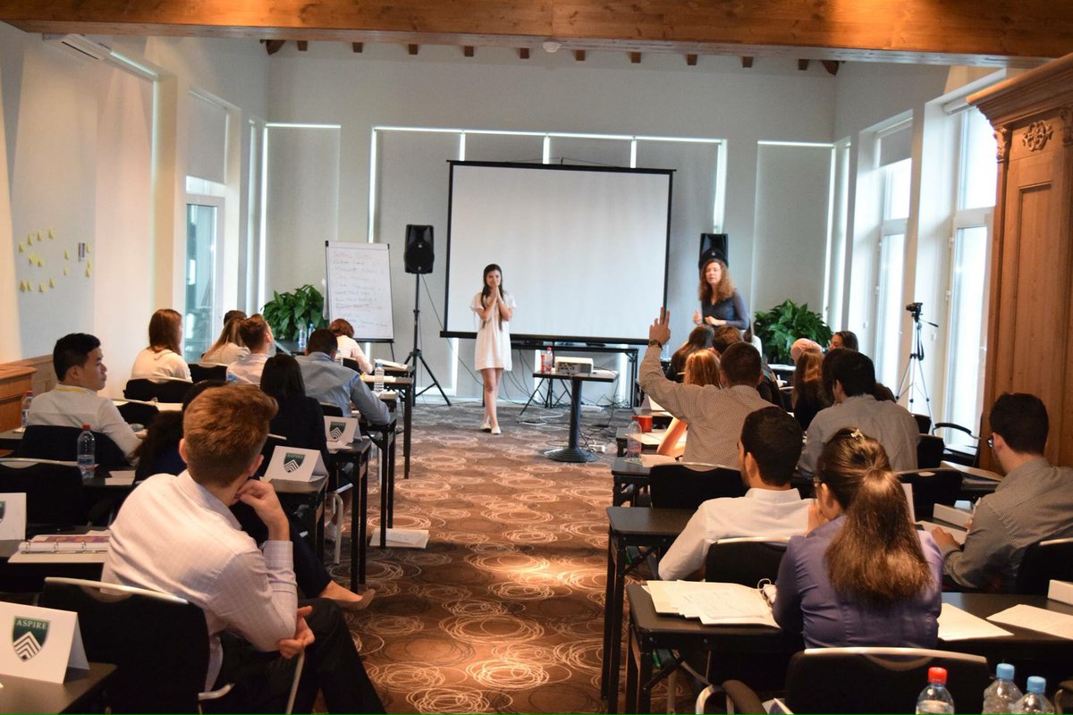 AspireRomania's tweet photo. In this #AA2015 Throwback, our Alumni are delivering elevator pitches after the lecture held by Luciana Herman. https://t.co/mLvLwC14xD