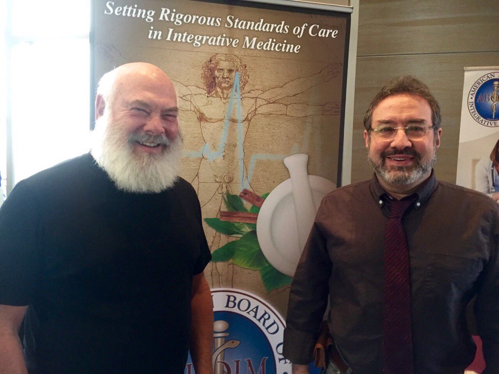 ABPS_AAPS's tweet photo. Intergrative Medicine leaders @DrWeil and Dr. Horwitz visiting #ABOIM @NHConference https://t.co/kDRyVVSwO3