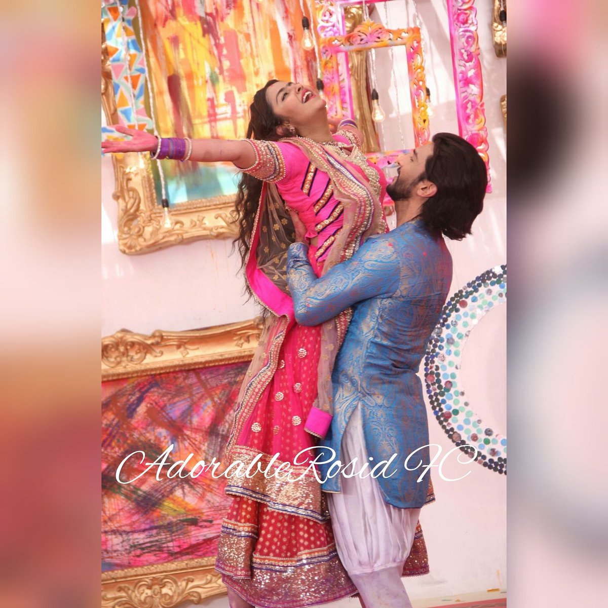 AdorableRoSidFC's tweet photo. Rosid Holi Dance 2016 #RangDeColors #sizzlingperformance @manishmischief @avika_n_joy @ColorsTV https://t.co/78b0KGxHZy