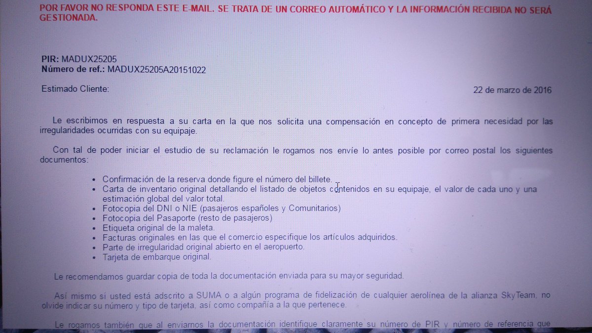 Air Europa Twitter: Vamos a consultarlo. Un saludo." Twitter