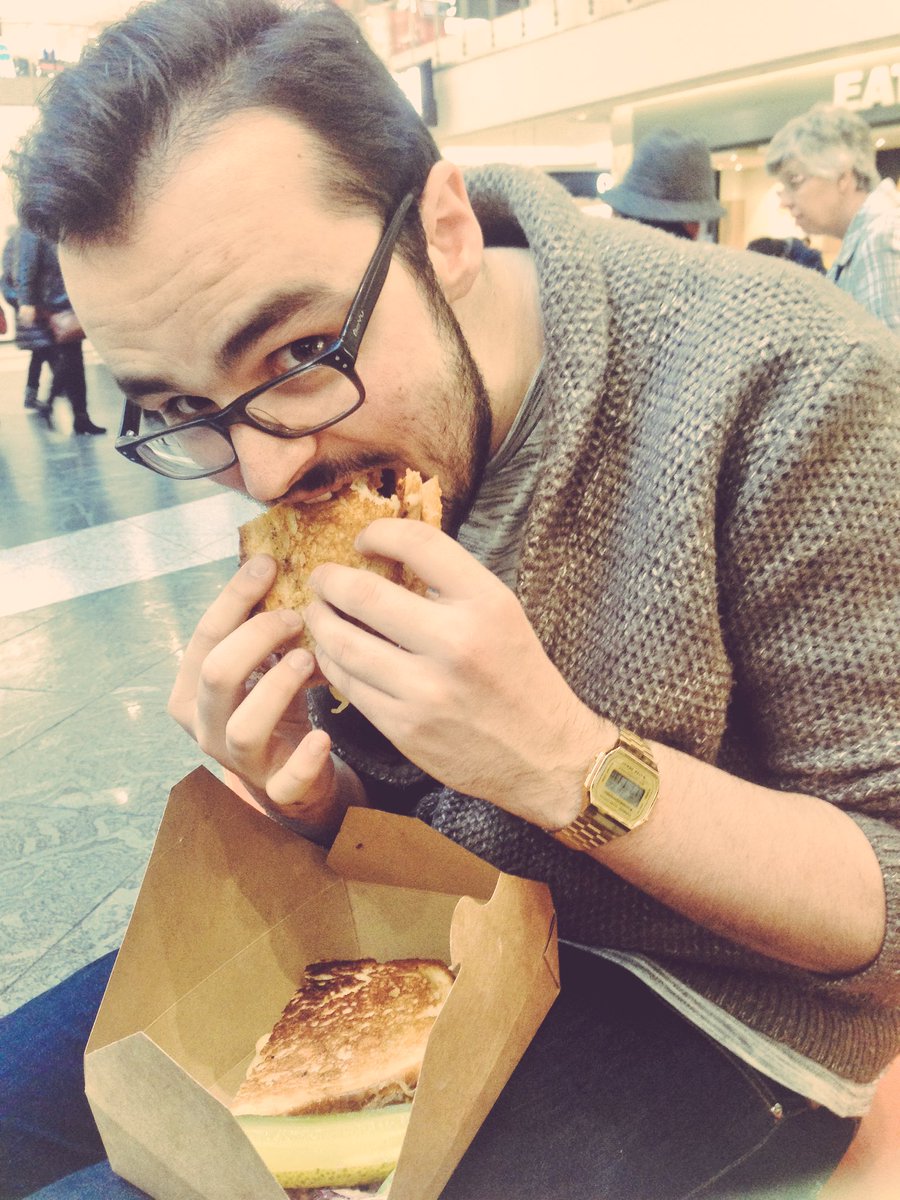 bananacakes207's tweet photo. @NorthernSoulMcr @DeliMamas the required appreciation post #cheeseplease https://t.co/Pw9WIsBuTz