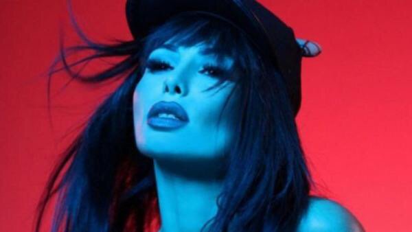 10minuta's tweet image. #Soni dhe #Skivi sjellin 'Me mua' (video)
10minuta.com/magazina/33176…