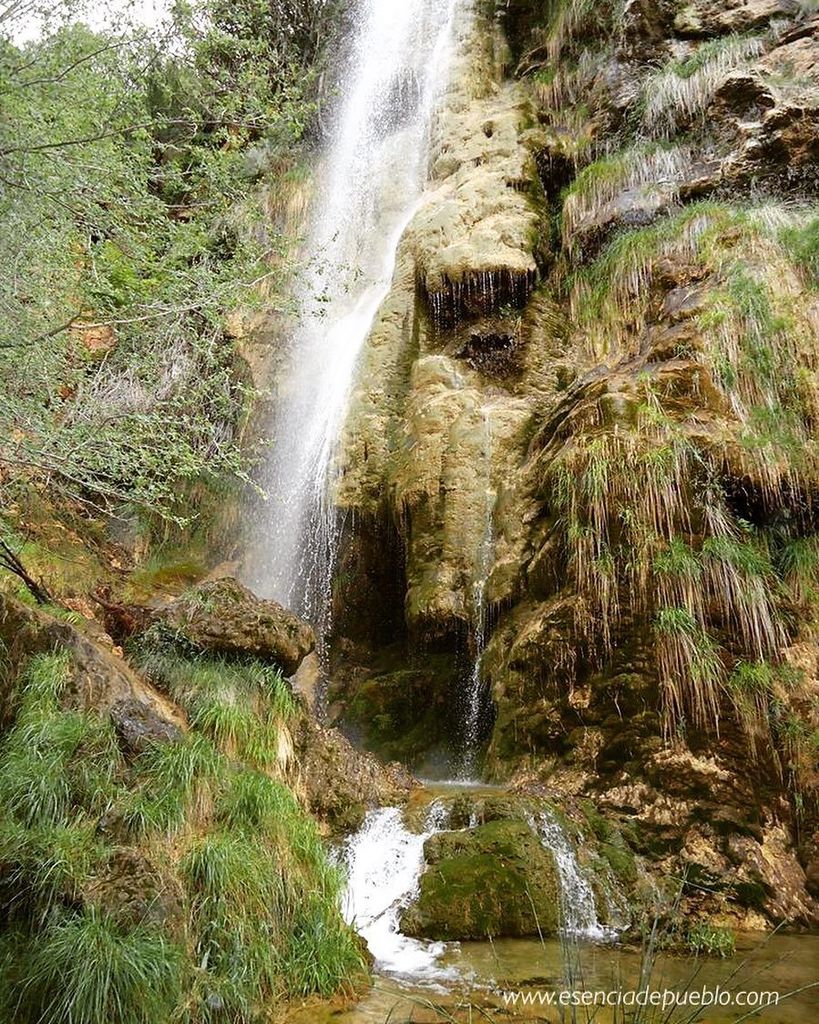 esenciadepueblo's tweet photo. El #DiadelAgua lo acabamos con esta foto del Arquero en el #Vispal #😍 #esenciadepueblo #pueblosteruel https://t.co/bmVs1ryxDq