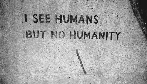 pdeakin01's tweet photo. #PrayfortheWorld #Brussels #Ankara https://t.co/FlHMWr2bp0