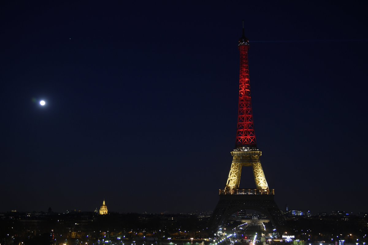 Gouvernement (@gouvernementfr) on Twitter photo .<a href="/LaTourEiffel/">La tour Eiffel</a> aux couleurs de la Belgique en hommage aux victimes de #Bruxelles instagram.com/p/BDROwzKAZlh/ .<a href="/LaTourEiffel/">La tour Eiffel</a> aux couleurs de la Belgique en hommage aux victimes de #Bruxelles instagram.com/p/BDROwzKAZlh/