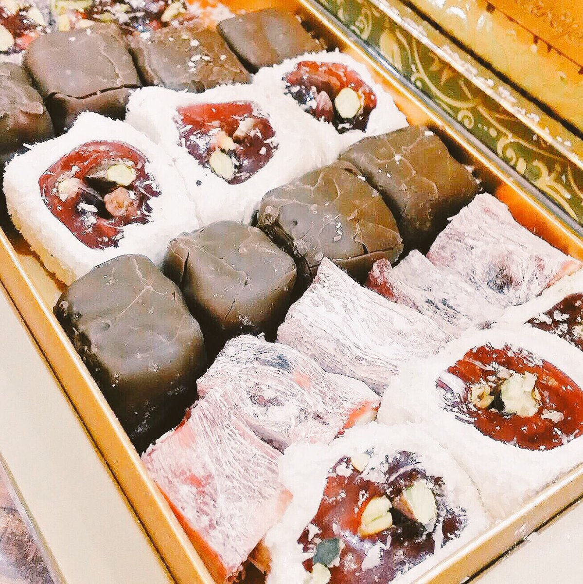 Turkish4baklava's tweet photo. منتجاتنا مستورده من تركيا ، نضمن جودتها وسلامة توصيلها لكم ..
حلقوم ، بقلاوه،قهوه تركي، مشروم الشكولاته ،شاهي رمان.. https://t.co/9sBmJTETVS