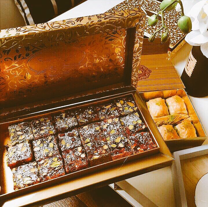 Turkish4baklava's tweet photo. منتجاتنا مستورده من تركيا ، نضمن جودتها وسلامة توصيلها لكم ..
حلقوم ، بقلاوه،قهوه تركي، مشروم الشكولاته ،شاهي رمان.. https://t.co/9sBmJTETVS