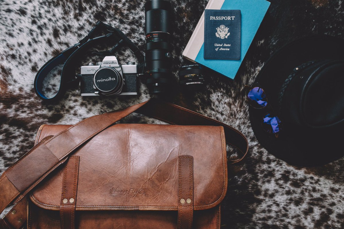 JohnnyFlyCo's tweet photo. Adventured moments never end when captured. #JohnnyFly Leather Studio Camera Bag. https://t.co/ERhdYe4D53 🕶 https://t.co/6wiar3V7KW