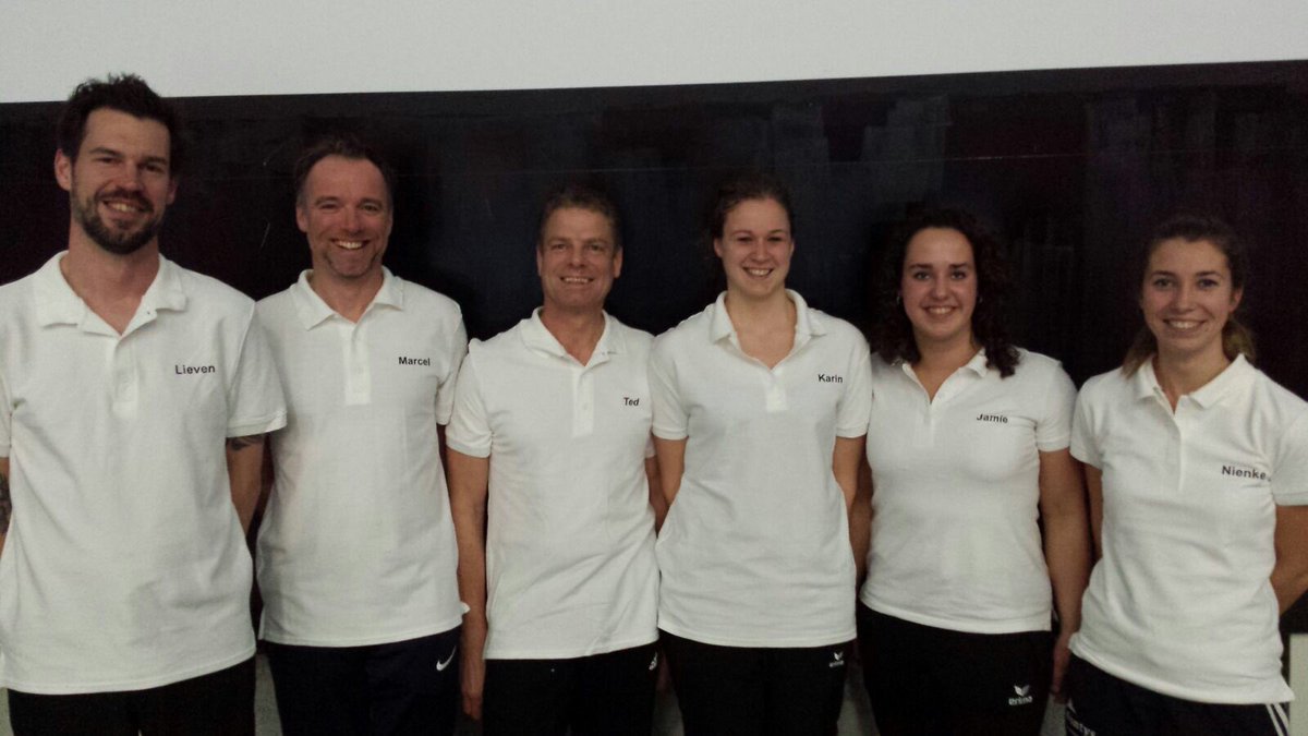 DeWielenloop's tweet photo. Deze kanjers staan voor u klaar #sportmassage #wielenloop # 2epaasdag https://t.co/fZDPYa75Lv
