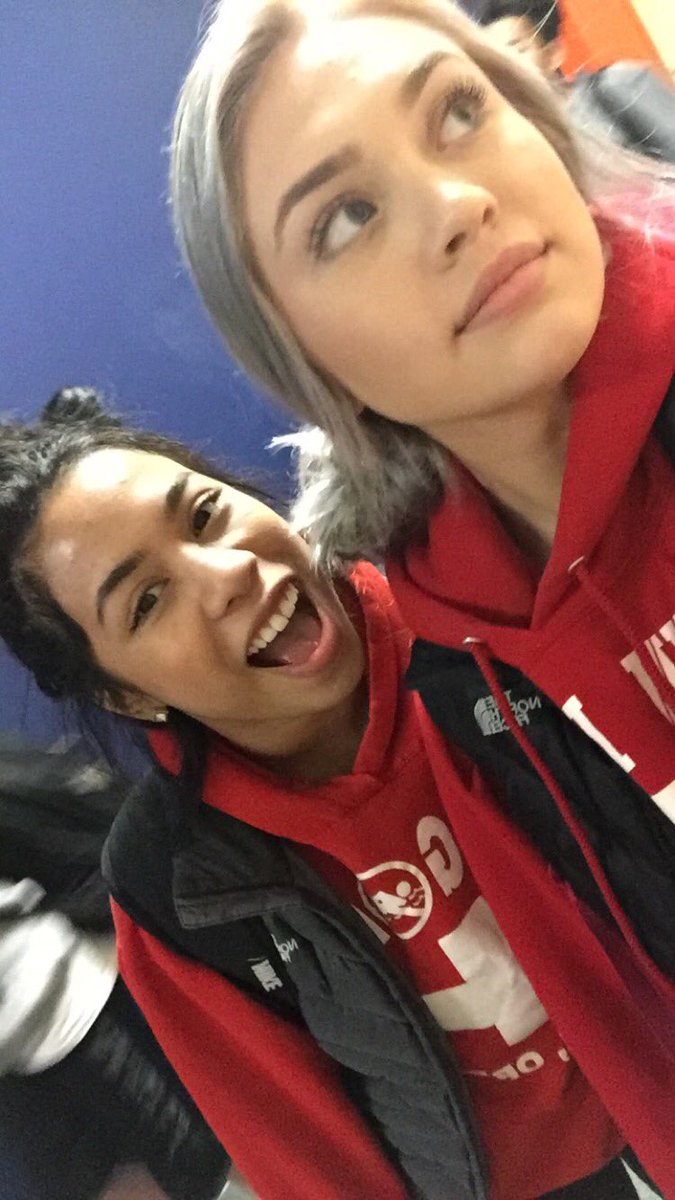 NeelyShasta's tweet photo. #decaturtwinday https://t.co/hTBTyGh0ZH
