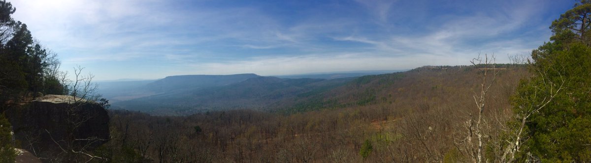 hannahs_33's tweet photo. Great views with great people @dylanbopper @Tylerburgener @hollyburg17 but not wit @joshgangluff and @LukeChaney501 https://t.co/gKNXvBaHm8