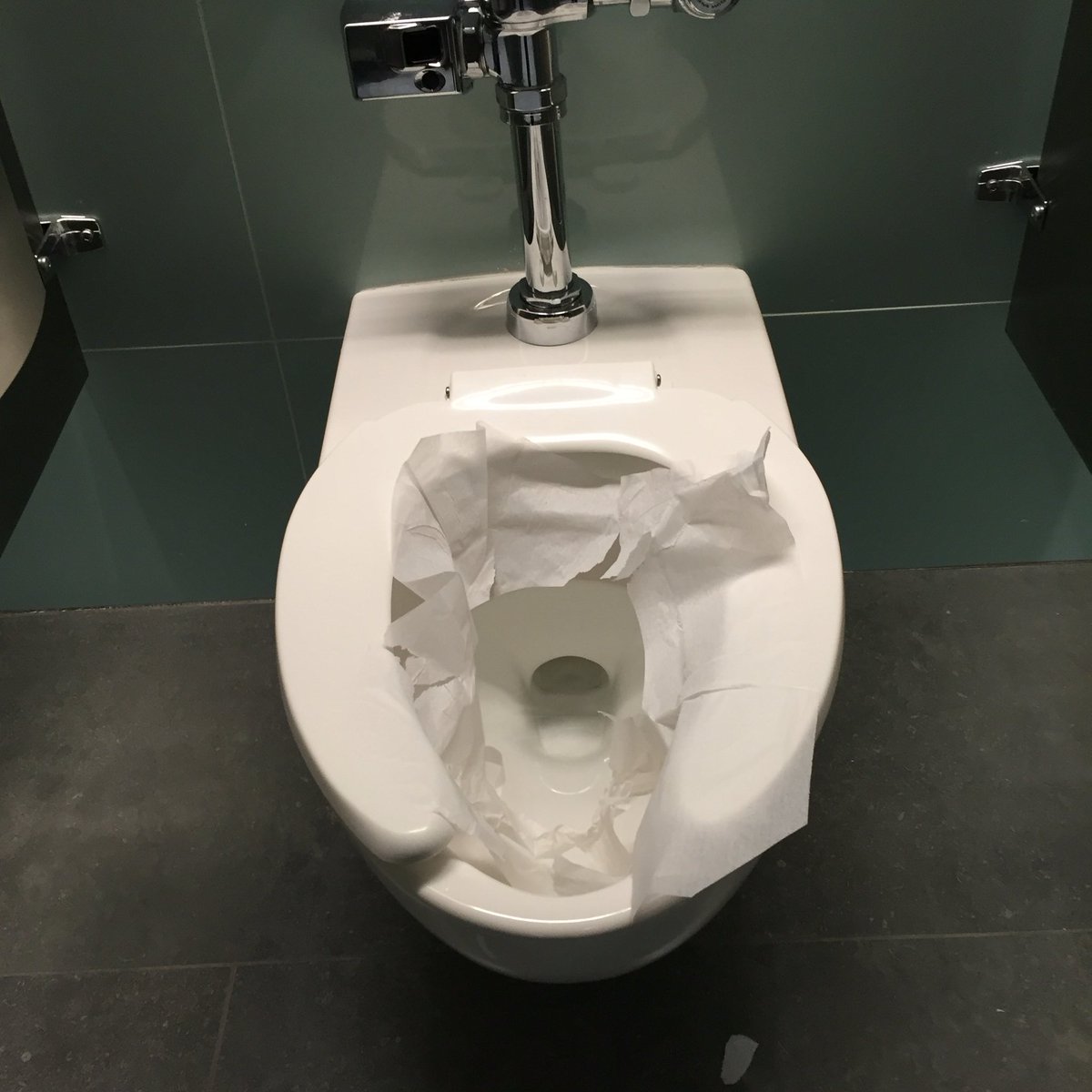 BloodyMP's tweet photo. Who walks away from this?!? It's a f**ing clean office building. Get your literal shit together, ladies. https://t.co/5cgApwR5VX