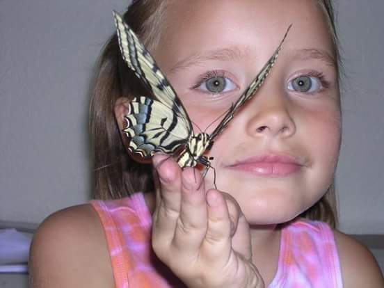 FactorNicole's tweet photo. My oldest when she was like 5 we found this beauty as we took the pic the wings spread perfectly https://t.co/Gjdagg6KDX