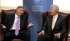 eevibe's tweet photo. "Te equivocas Billy, ésta no es buchona como la Lewinsky" https://t.co/FBwE1y9sEX