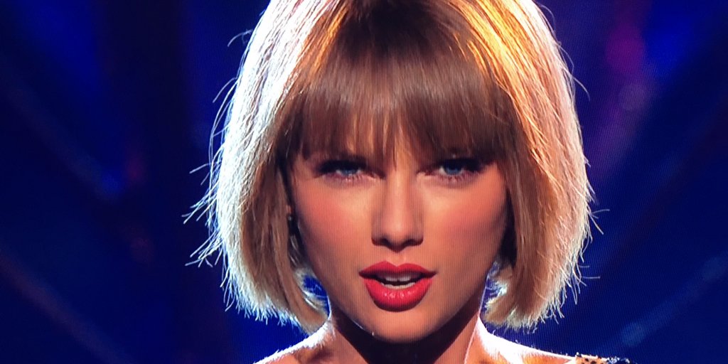 TechInsider's tweet photo. Thanks to Apple Music and Spotify, streaming is now the most popular way to listen to music https://t.co/WhZjCdTf43 https://t.co/Fd2VVoD2i6