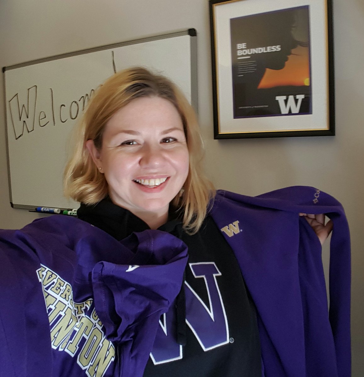 vieves's tweet photo. All geared up for my new job #beboundless #UWHuskies https://t.co/5Pfkycnm6z