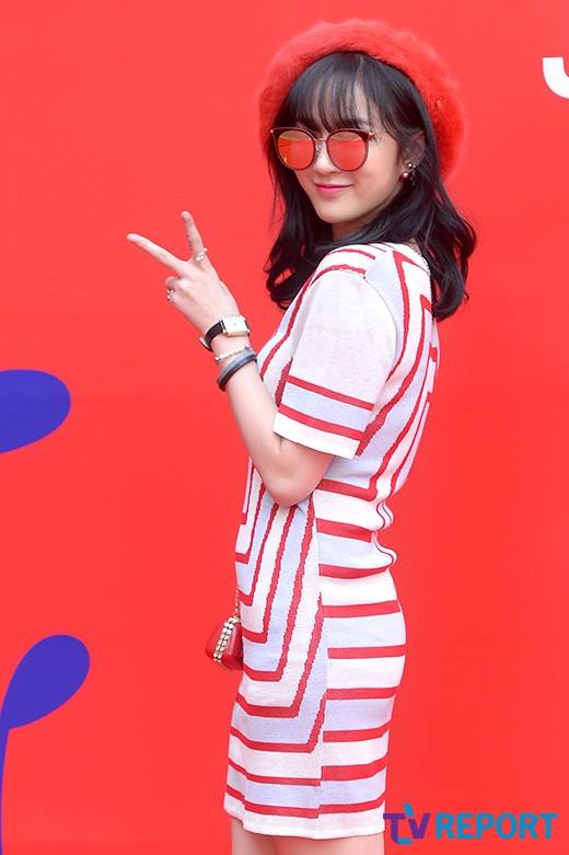 4CLASSBASE's tweet photo. Jia in Seoul Fashion Week #seoulfashionweek https://t.co/6PQkoGp8CG