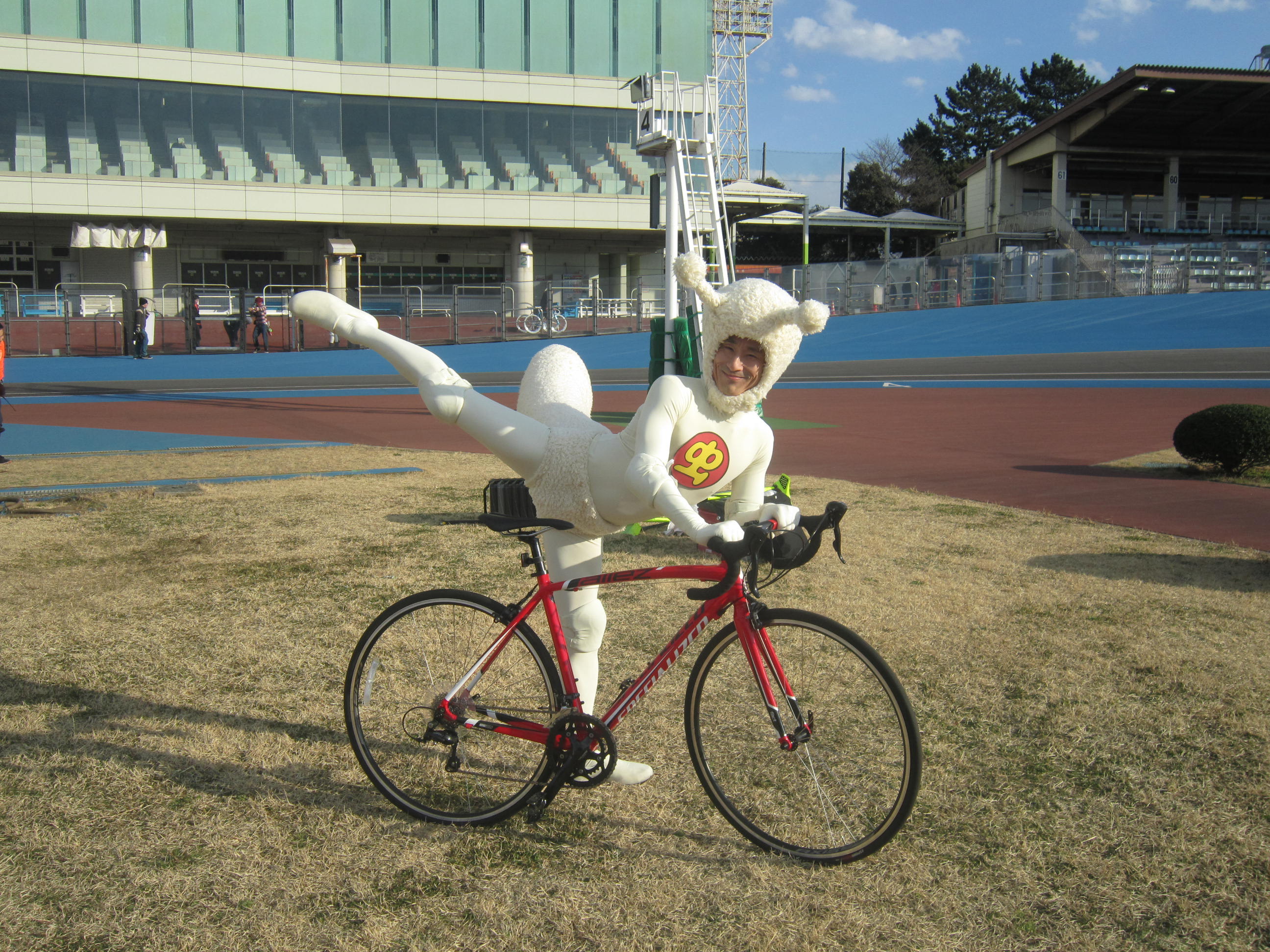 なだぎ武 自転車 脚上げ