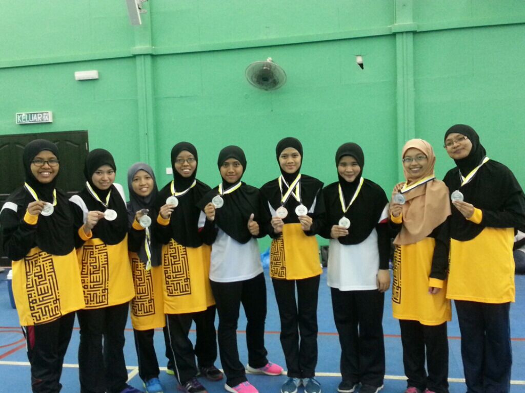 IsmaAzirah's tweet photo. Volleyball. ⚽ #STU2016 #Mujtahidun #22ndMarch16 (Minggu ani aku athletes 😜) https://t.co/udHe4hNPbe